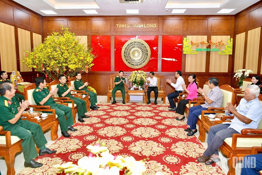 Thượng tướng Nguyễn Văn Gấu thăm, chúc Tết tại Vĩnh Long và Đồng Tháp